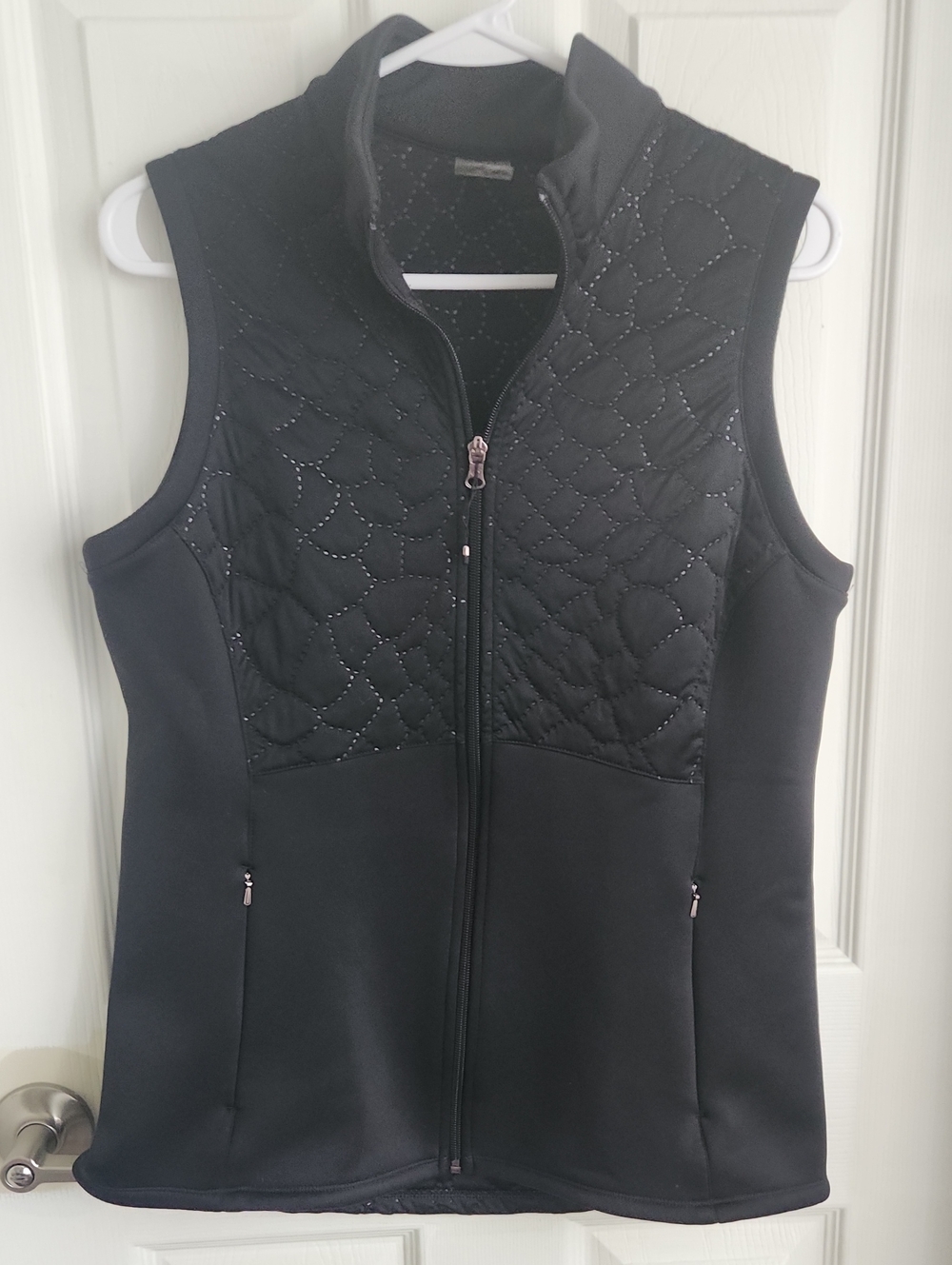 CALIA by Carrie Underwood Black Quilted Sleeveless Vest